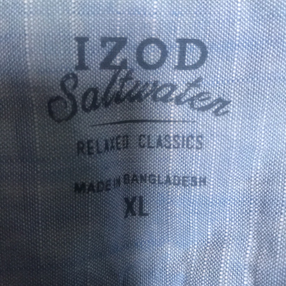 runs a little small, XL, but more like a large. - Picture 2 of 2